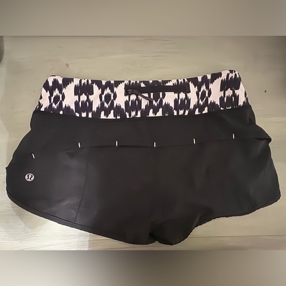 Lululemon - Picture 3 of 4